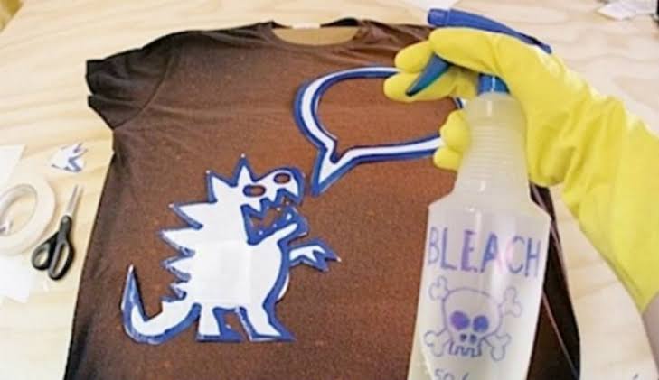 Customização Camiseta Com Água Sanitária – Passo a Passo