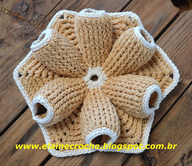 Flor Feita de Crochê Modelo 1 – Material e Como Fazer
