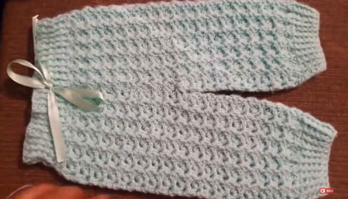 Calça de Bebê Em Crochê – Material e Como Fazer