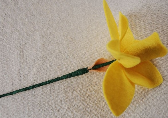 Bouquet Narcisos em feltro -.