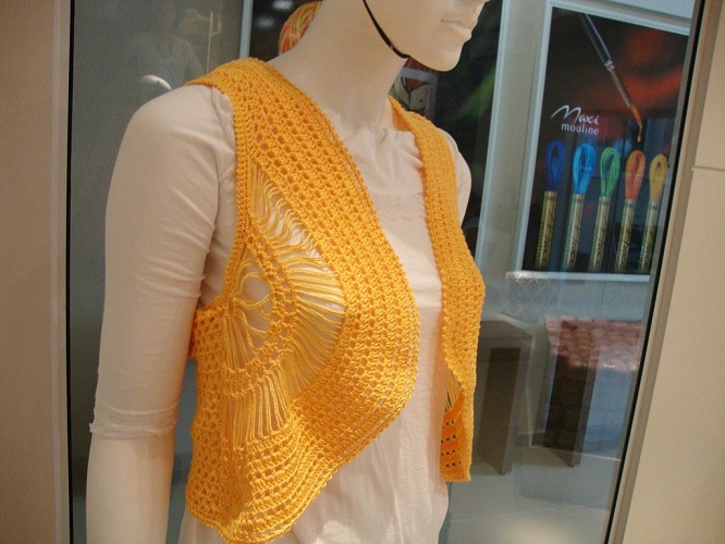 Colete Amarelo Em Crochê – Material e Como Fazer