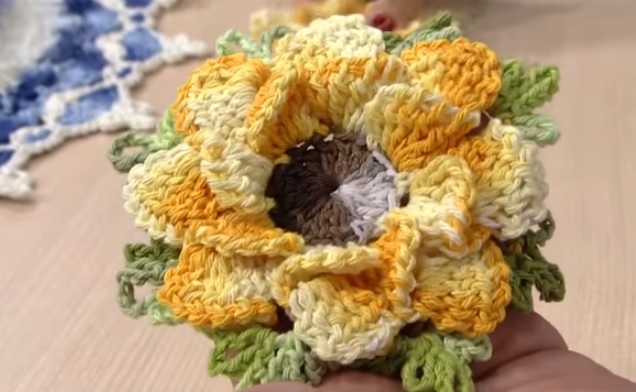 Flor Sininho Em Crochê – Material e Vídeo Aula