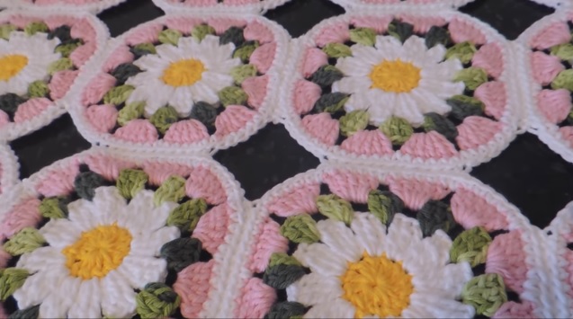 Flor Bem Me Quer Em Crochê – Material e Vídeo