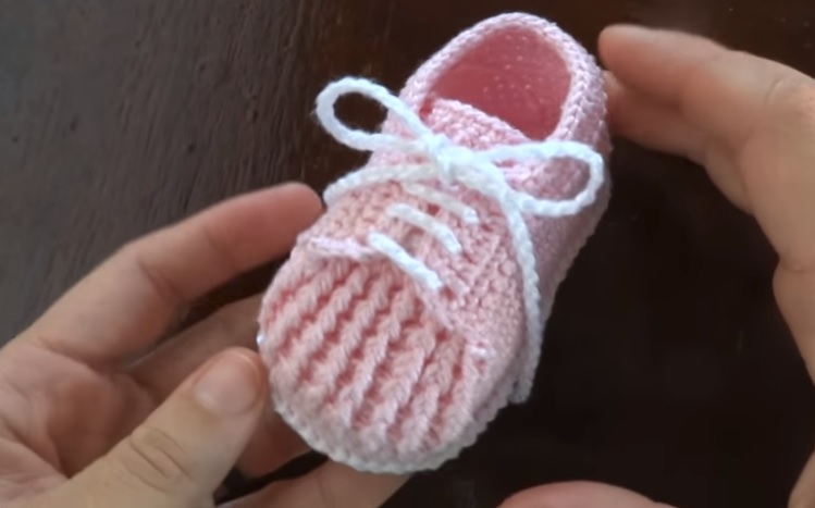 Sapatênis Bebê de Crochê – Material e Vídeo