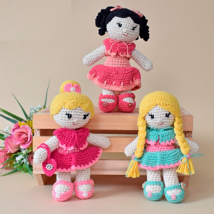 Amigurumi Bonecas Heloisa, Mia e Suzi Em Crochê – Material e Receita