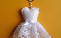 Chaveiro Vestido de Noiva Em Feltro – Material e Vídeo