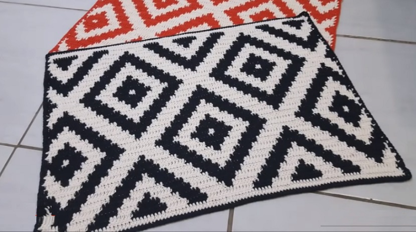 Tapete Geométrico Fio Conduzido Em Crochê – Material e Vídeo