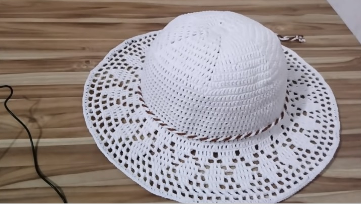 Chapéu de Praia Em Crochê – Material e Receita