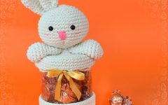 Coelhinho Porta Chocolates Em Crochê – Material e Receita