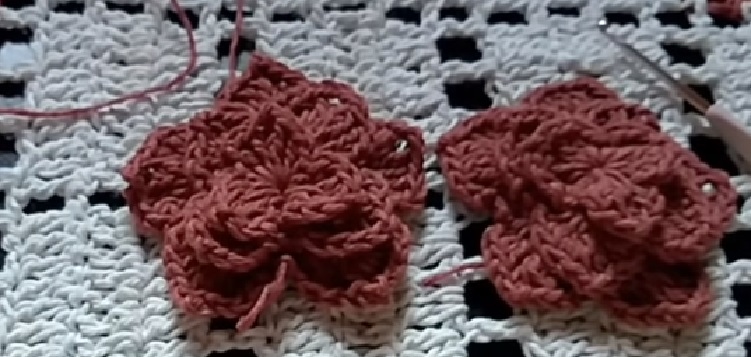 Flor Maggie Em Crochê – Material e Vídeo