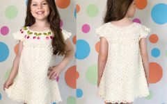 Vestido Clássico Infantil Em Crochê – Material e Receita